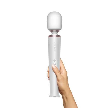 Le Wand Original Rechargeable Vibrating Massager - Image 13