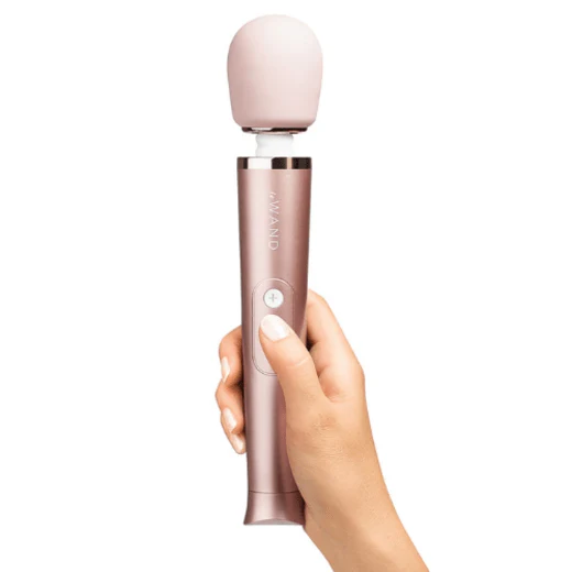 Le Wand Petite Rechargeable Massager - Image 2